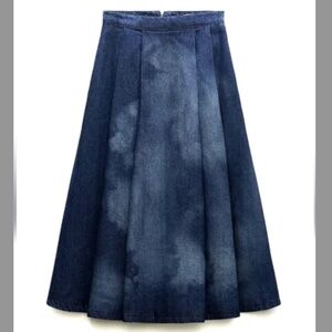 (New with tag) Zara laser print denim midi skirt